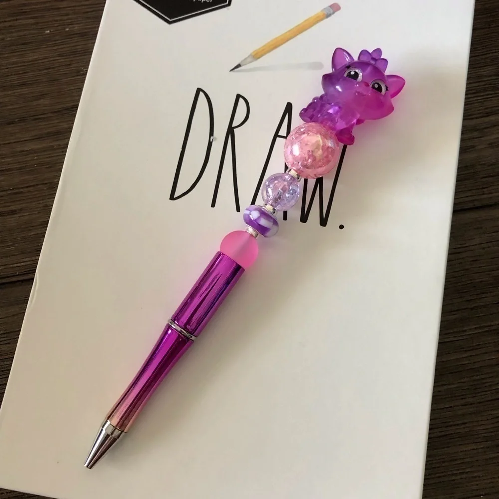 Disney Doorables: Aristocats: Marie technicolor handmade beaded pen